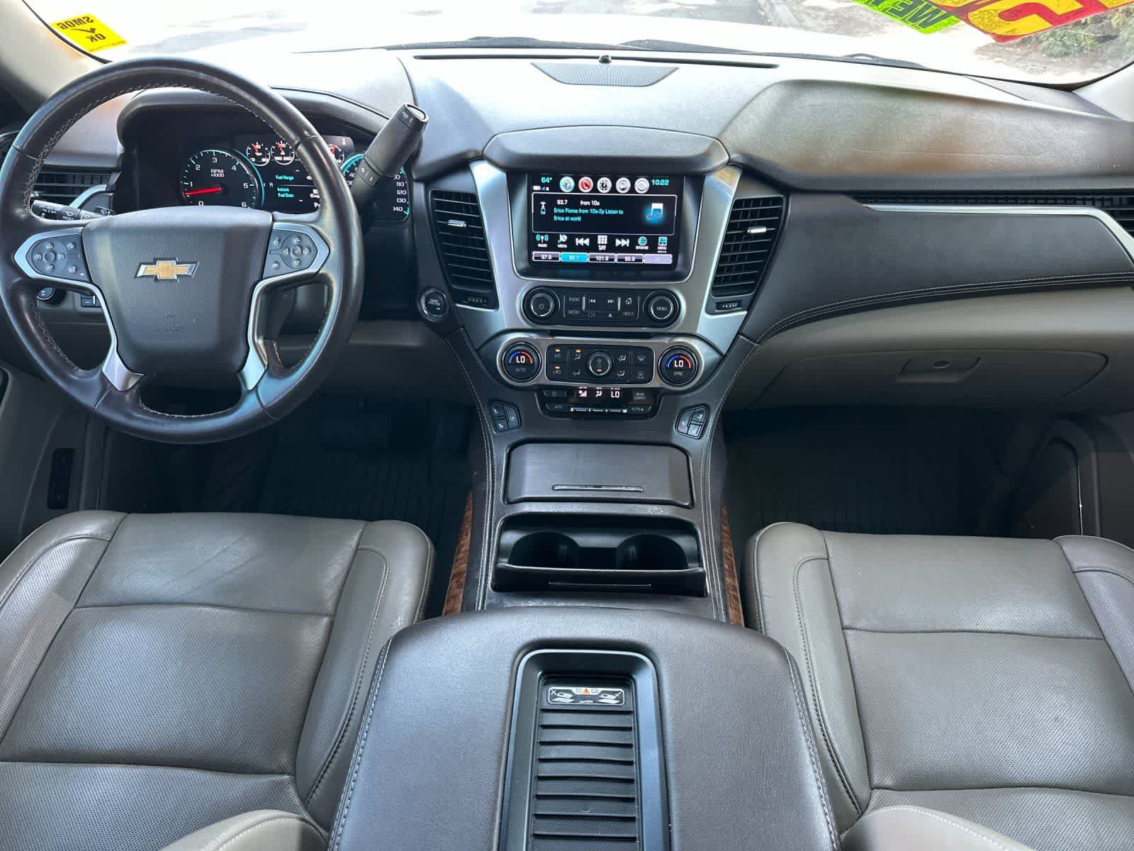 Used 2020 Chevrolet Tahoe Premier w/ Premier 6.2L Value Package AWD/4WD image 4