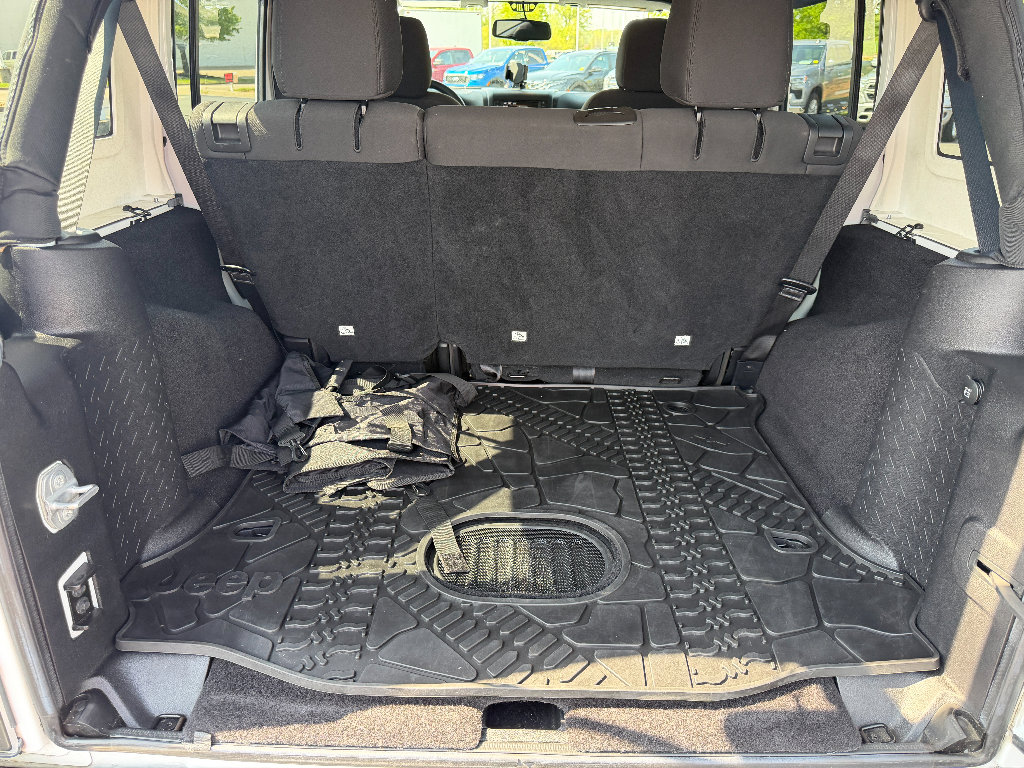 Used 2016 Jeep Wrangler Unlimited Sport image 12