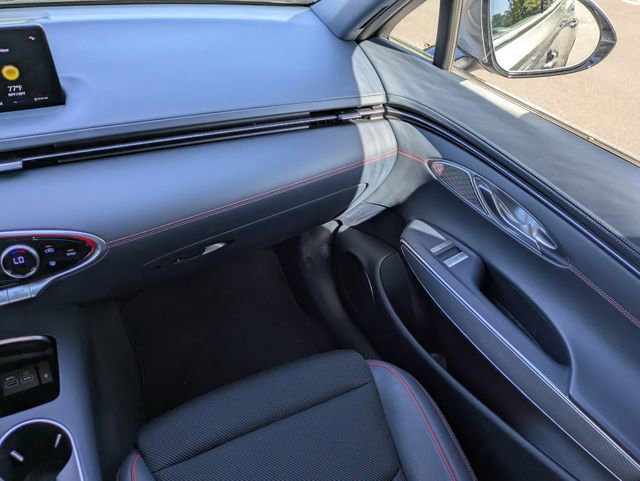 Used 2023 Genesis GV70 2.5T w/ Sport Prestige Package AWD/4WD image 17