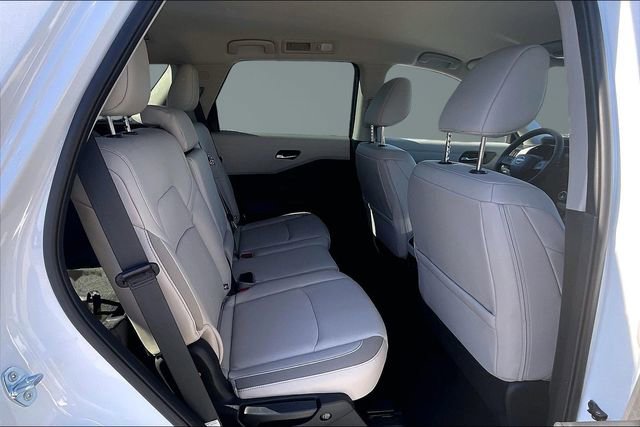 New 2026 Nissan Pathfinder SL image 10