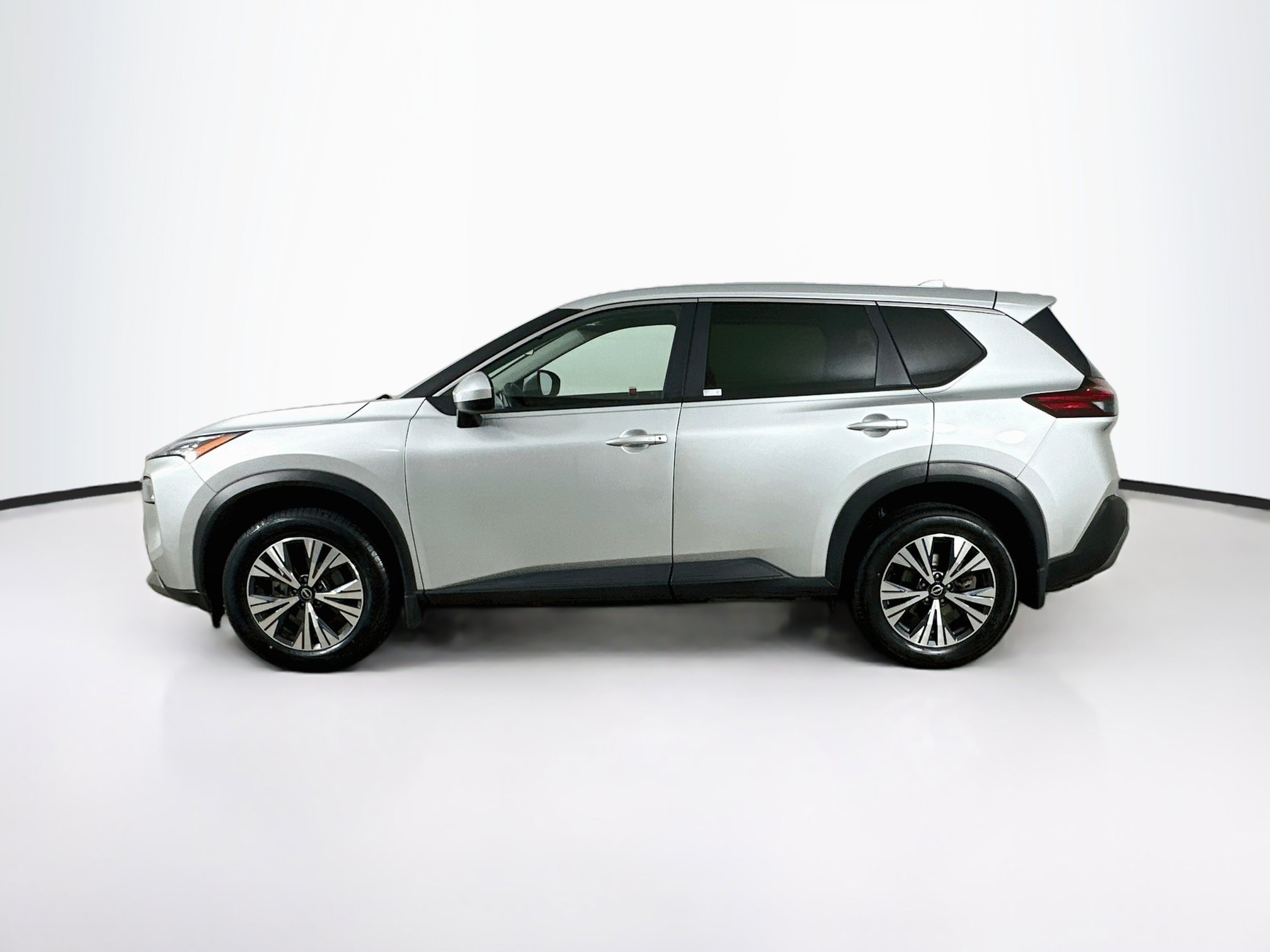 Used 2023 Nissan Rogue SV FWD image 4