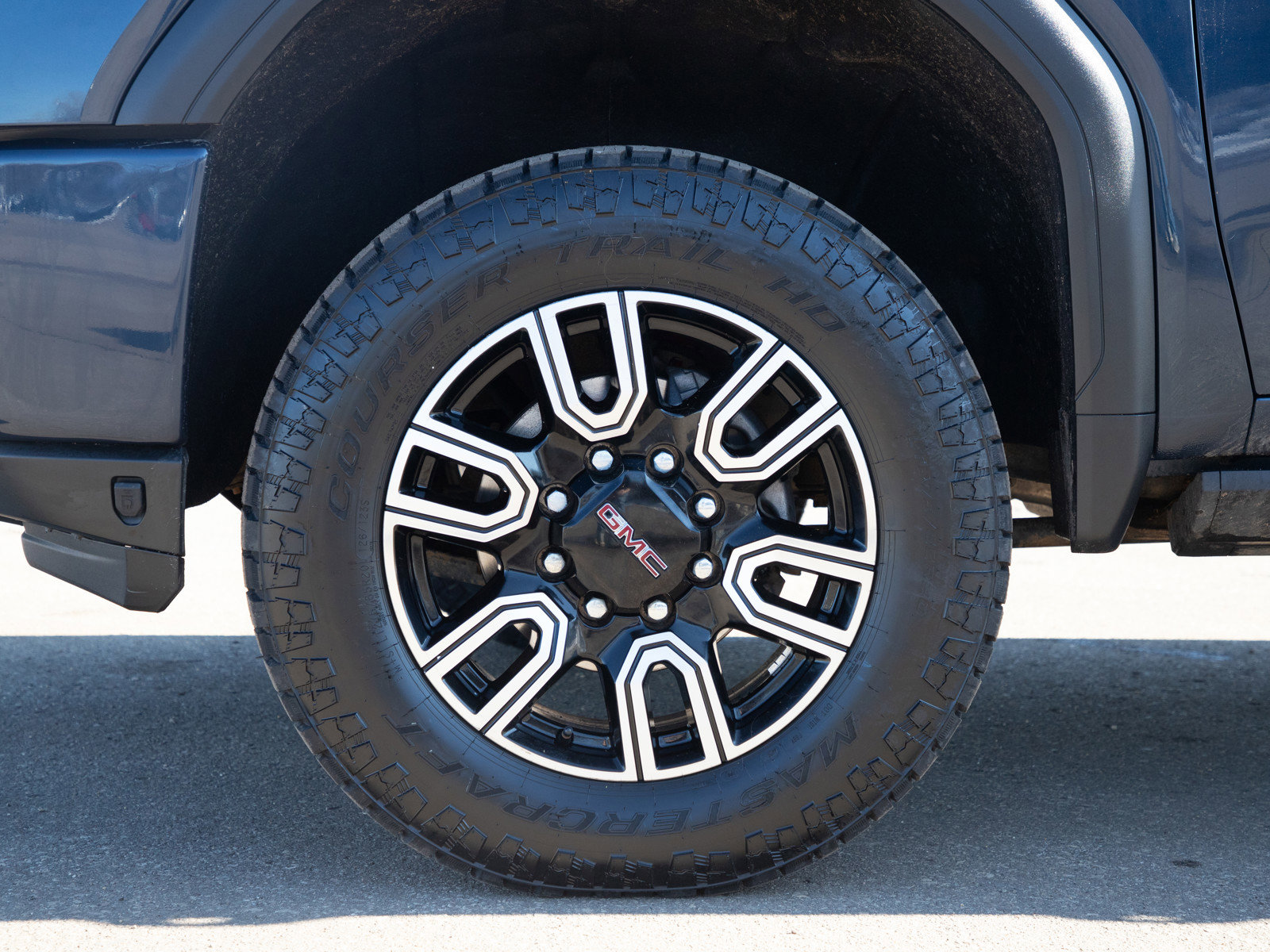 Used 2022 GMC Sierra 2500 AT4 w/ AT4 Premium Plus Package image 33