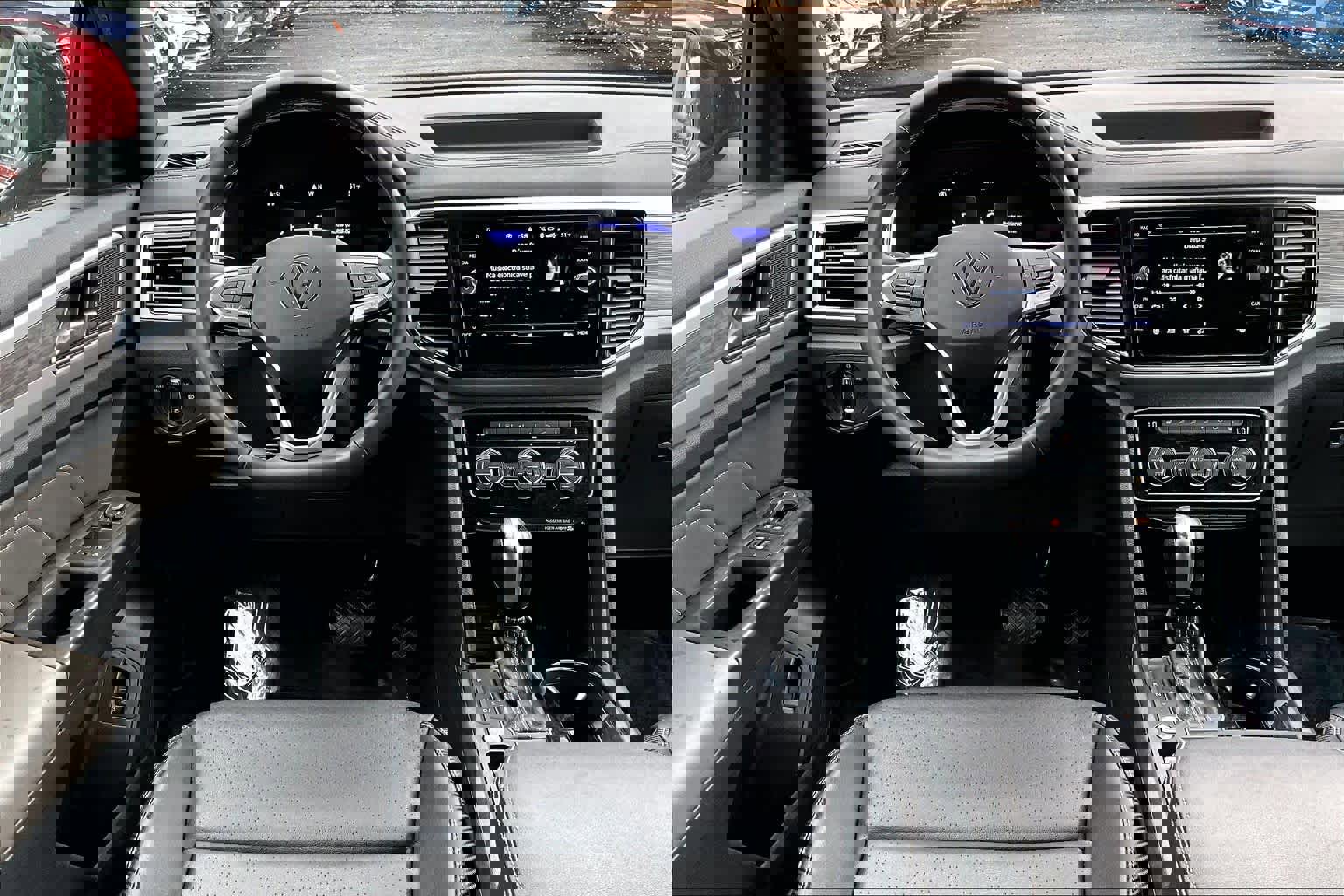 Certified 2022 Volkswagen Atlas Cross Sport SE w/ Black Wheel Package image 5