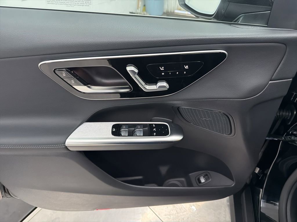 New 2026 Mercedes-Benz GLC 300 image 17