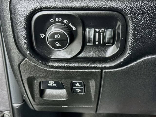 Used 2019 RAM 1500 Big Horn AWD/4WD image 10