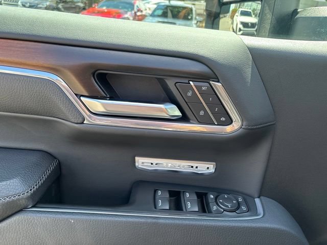 Used 2025 GMC Sierra 1500 Denali w/ Denali Reserve Package AWD/4WD image 16
