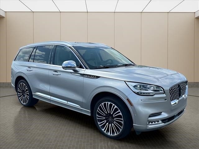 Used 2020 Lincoln Aviator Black Label w/ Dynamic Handling Package AWD/4WD image 2