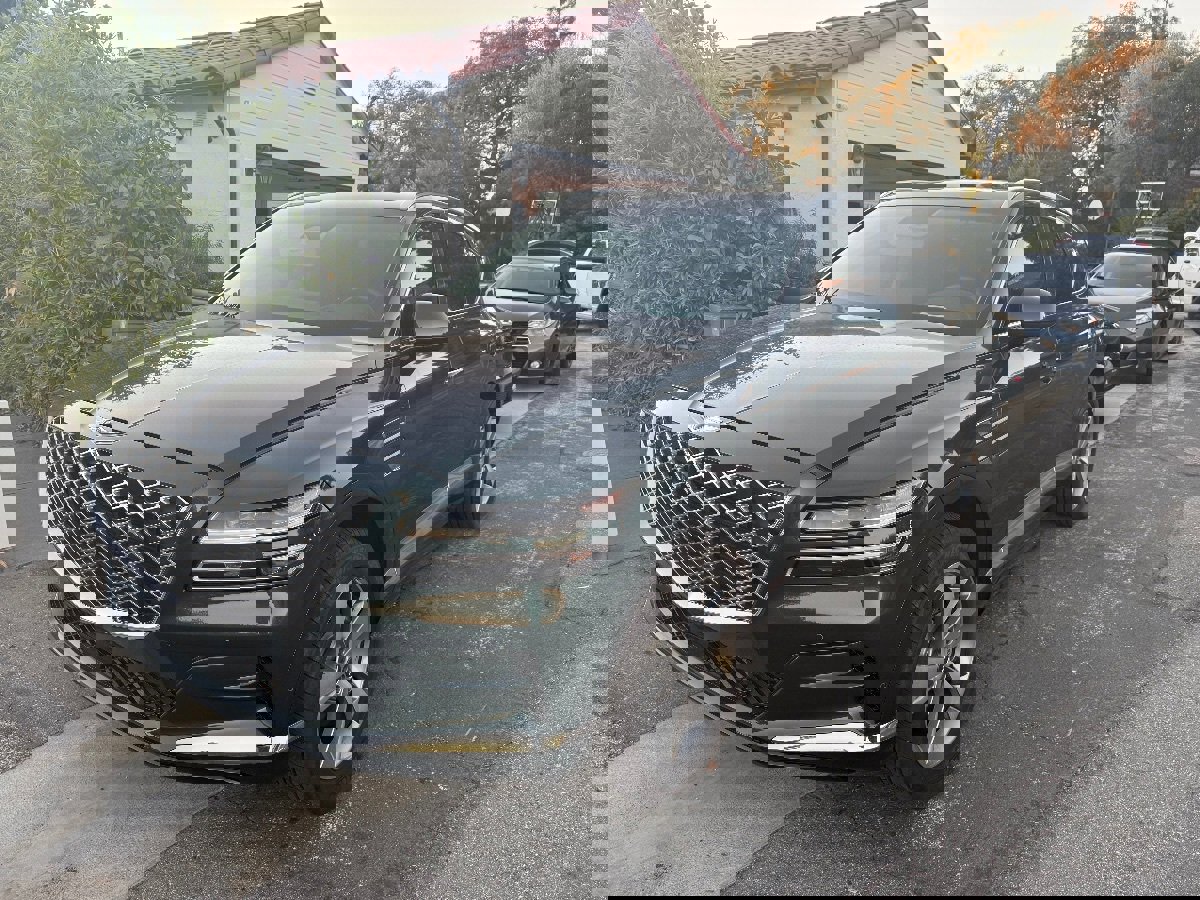 Used 2023 Genesis GV80 2.5T w/ Prestige Package image 1