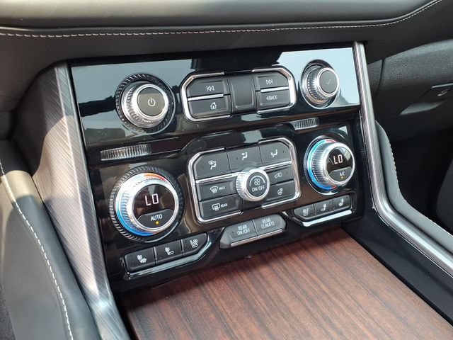 Used 2023 GMC Yukon XL Denali Ultimate AWD/4WD image 26