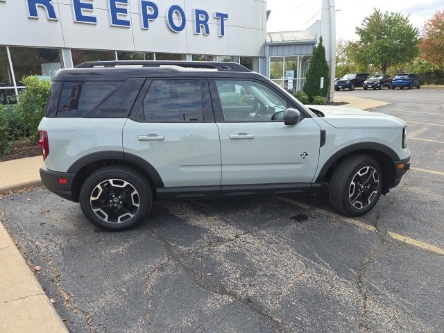 Used 2024 Ford Bronco Sport Outer Banks image 9