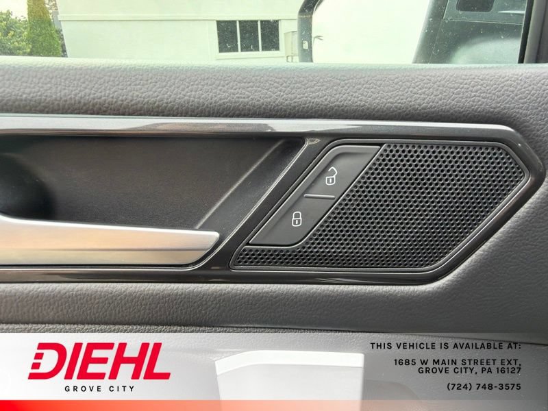 Used 2024 Volkswagen Tiguan SE AWD/4WD image 22