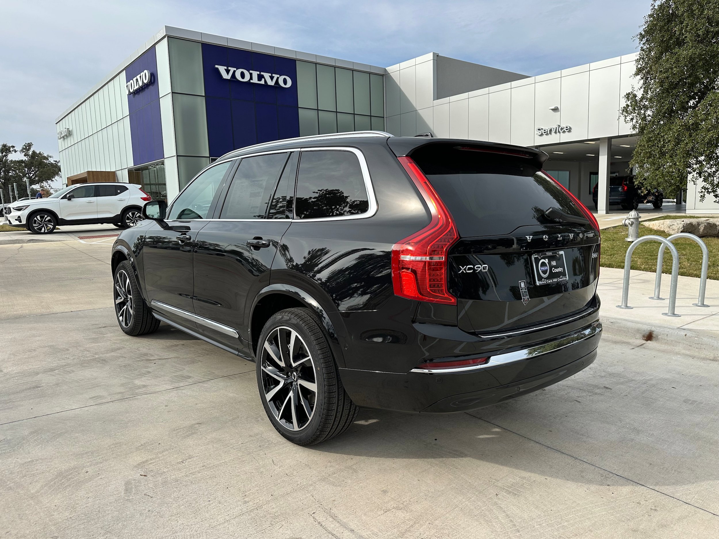 Used 2025 Volvo XC90 B6 Plus w/ Protection Package Premier AWD/4WD image 4