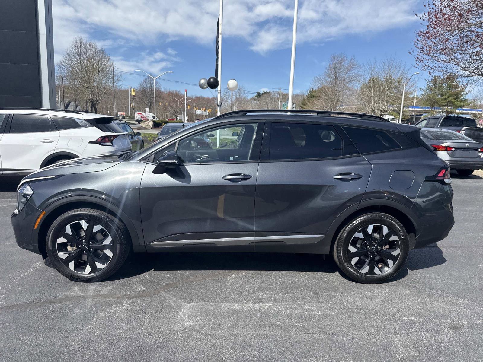 Used 2023 Kia Sportage X-Line w/ X-Line Premium Package AWD/4WD image 2