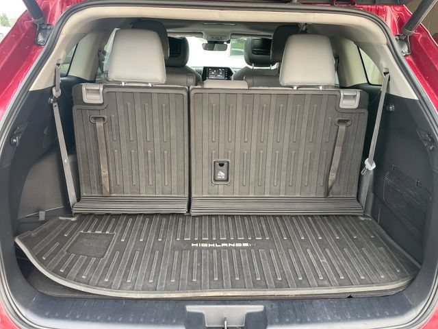 Used 2021 Toyota Highlander XLE w/ Protection Package #3 (TMS) AWD/4WD image 24
