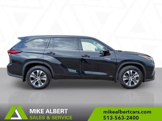 Used 2021 Toyota Highlander XLE image 8