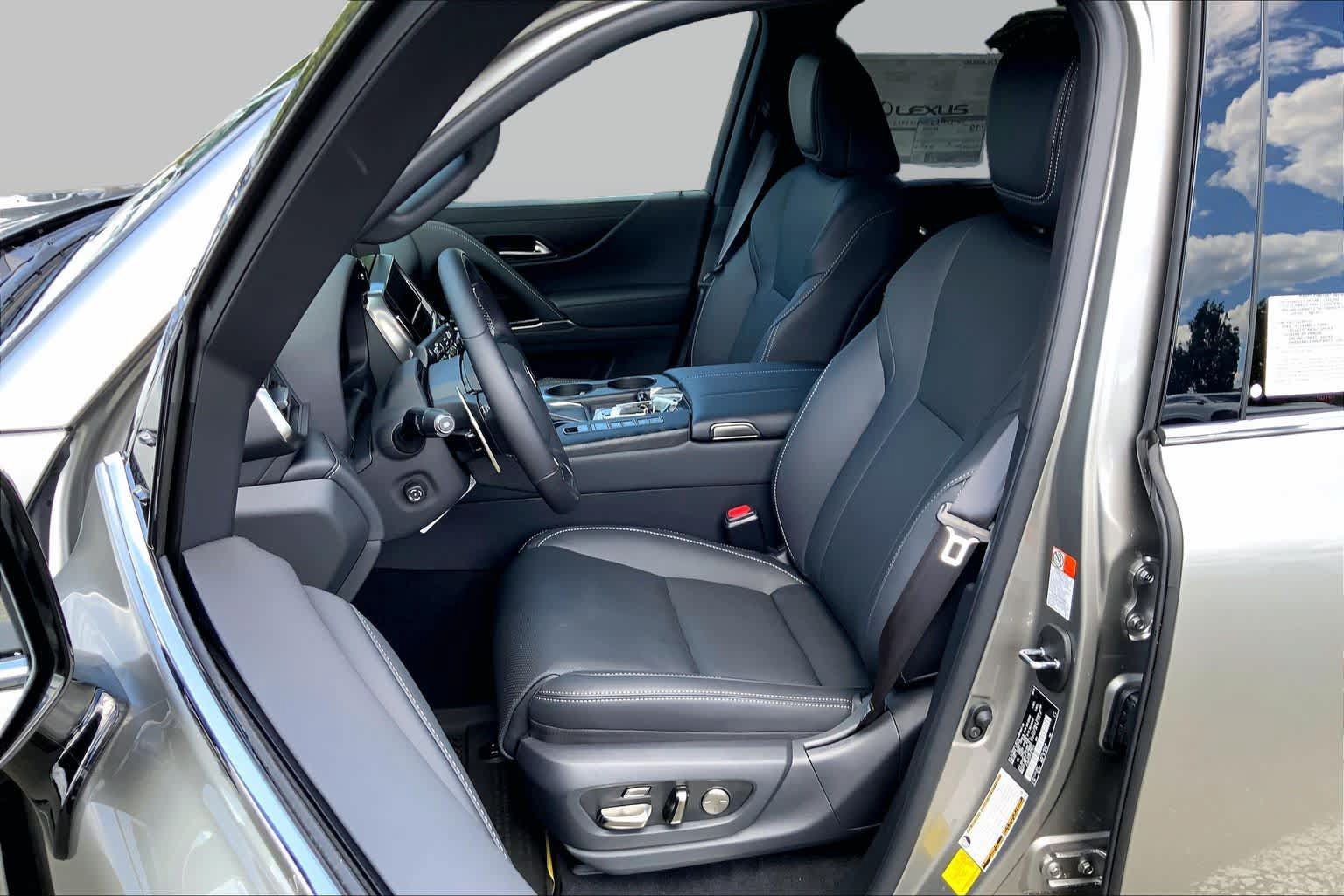 New 2026 Lexus LX 600 4WD w/ Luxury Package image 9