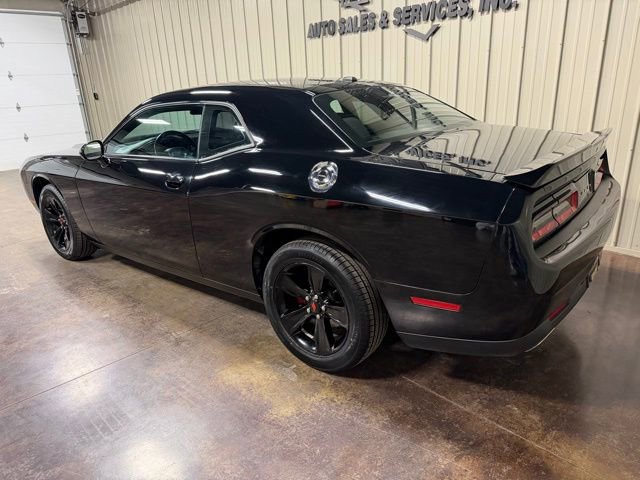 Used 2021 Dodge Challenger SXT image 5