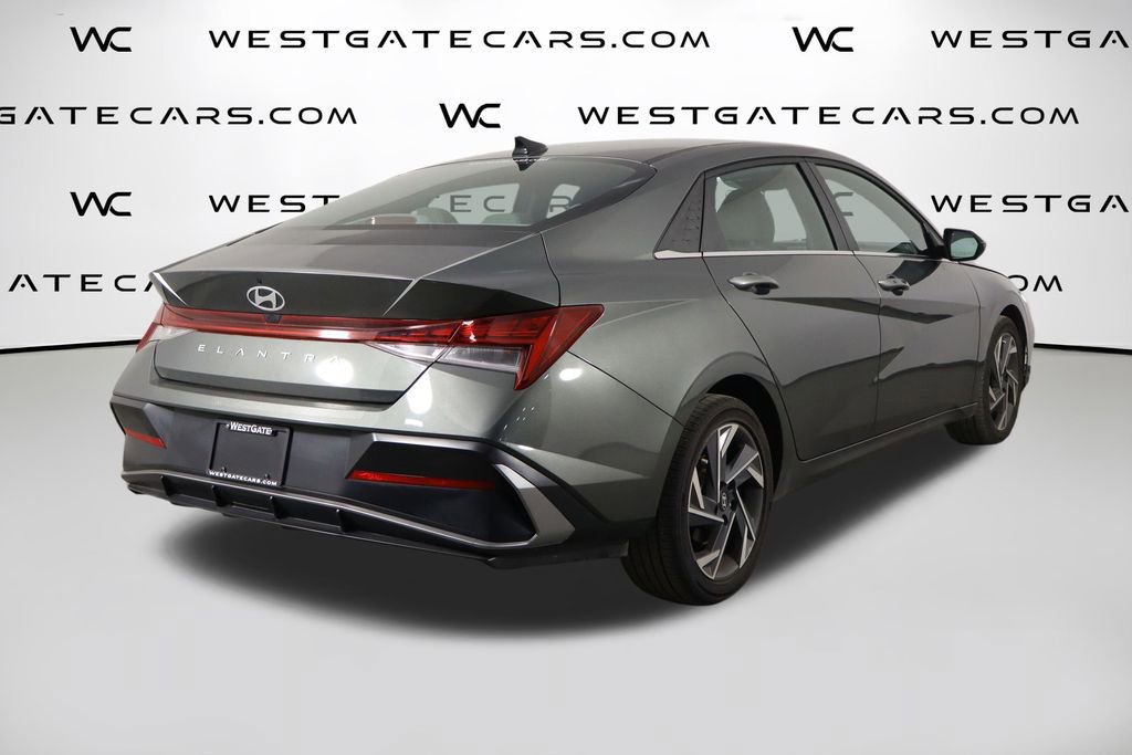 Used 2025 Hyundai Elantra SEL FWD image 46