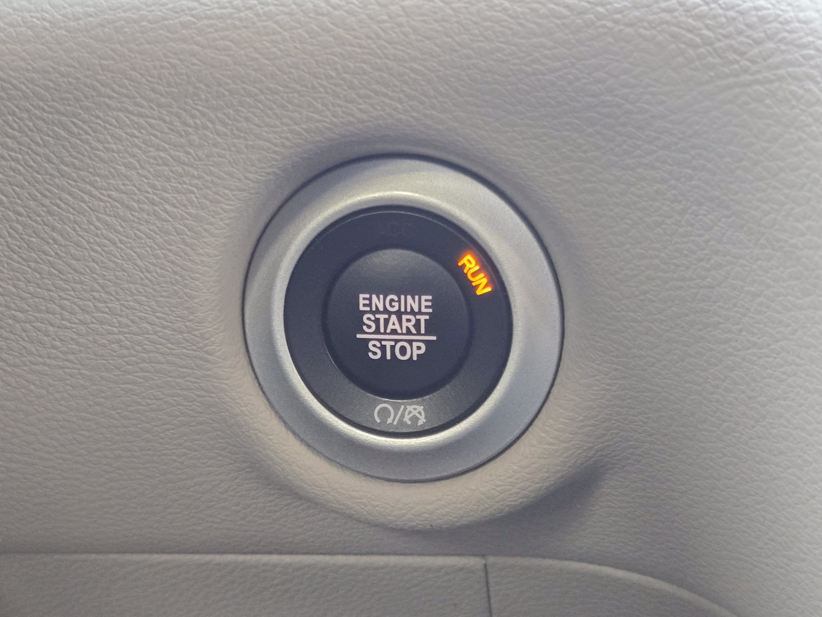 Used 2019 Chrysler Pacifica Touring-L Plus FWD image 17