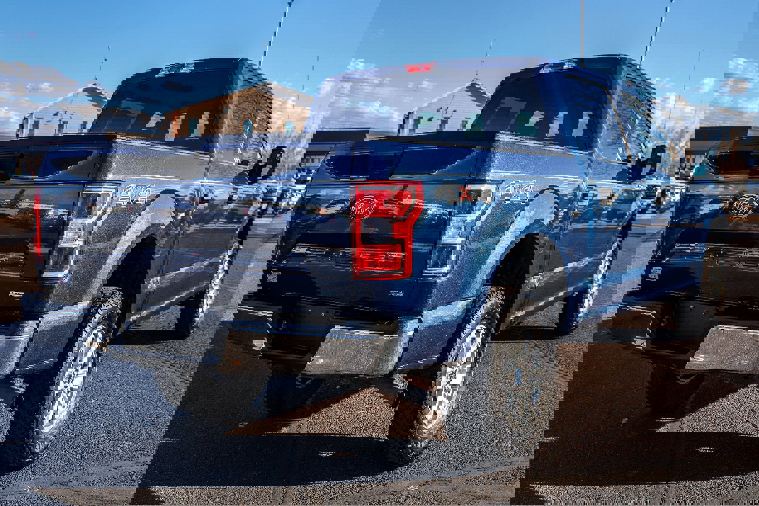 Used 2020 Ford F150 XLT image 4