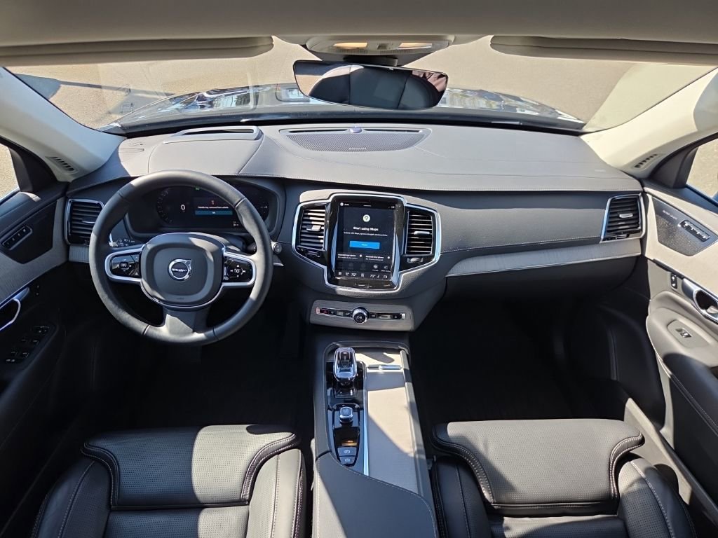 Certified 2025 Volvo XC90 T8 Ultra image 5