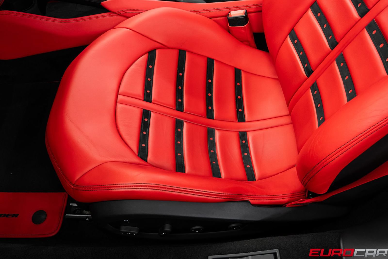 Used 2021 Ferrari F8 Tributo RWD image 55