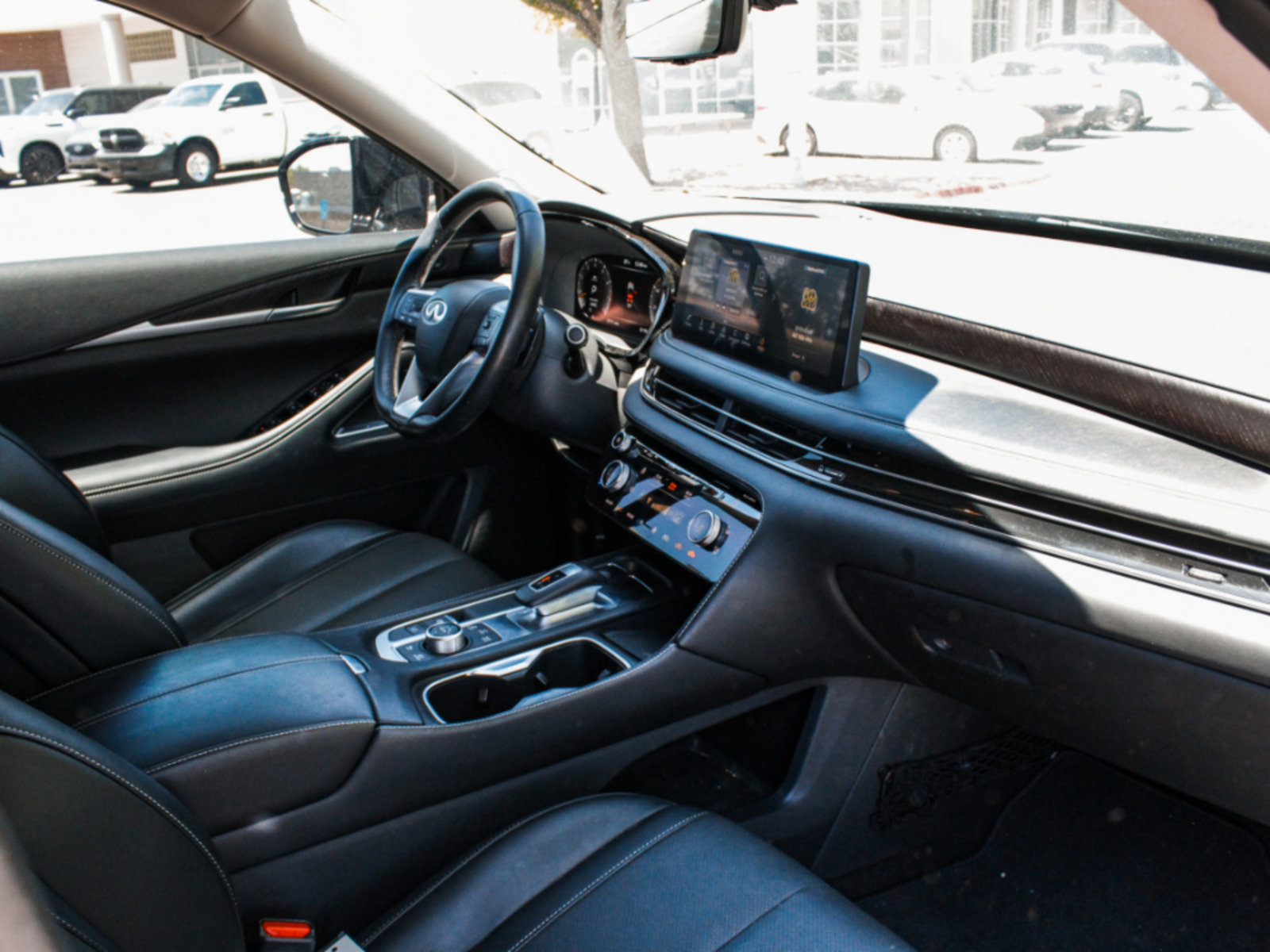 Used 2023 INFINITI QX60 Sensory w/ Vision Package AWD/4WD image 39