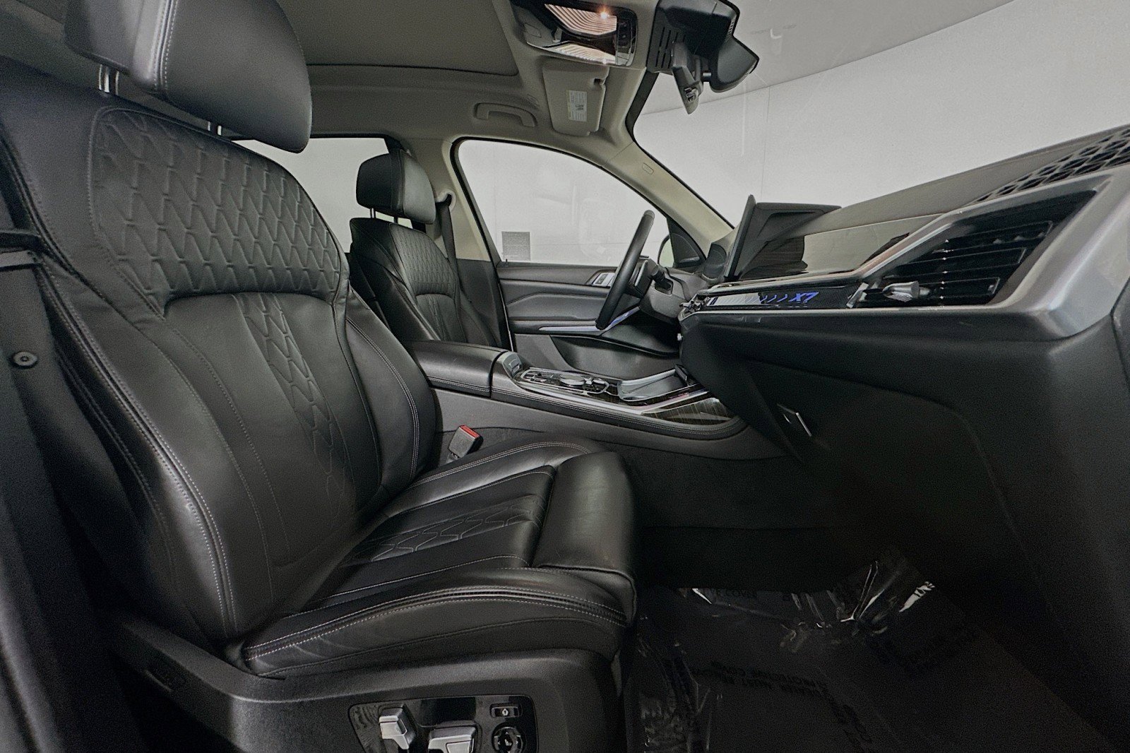 Used 2023 BMW X7 xDrive40i image 8