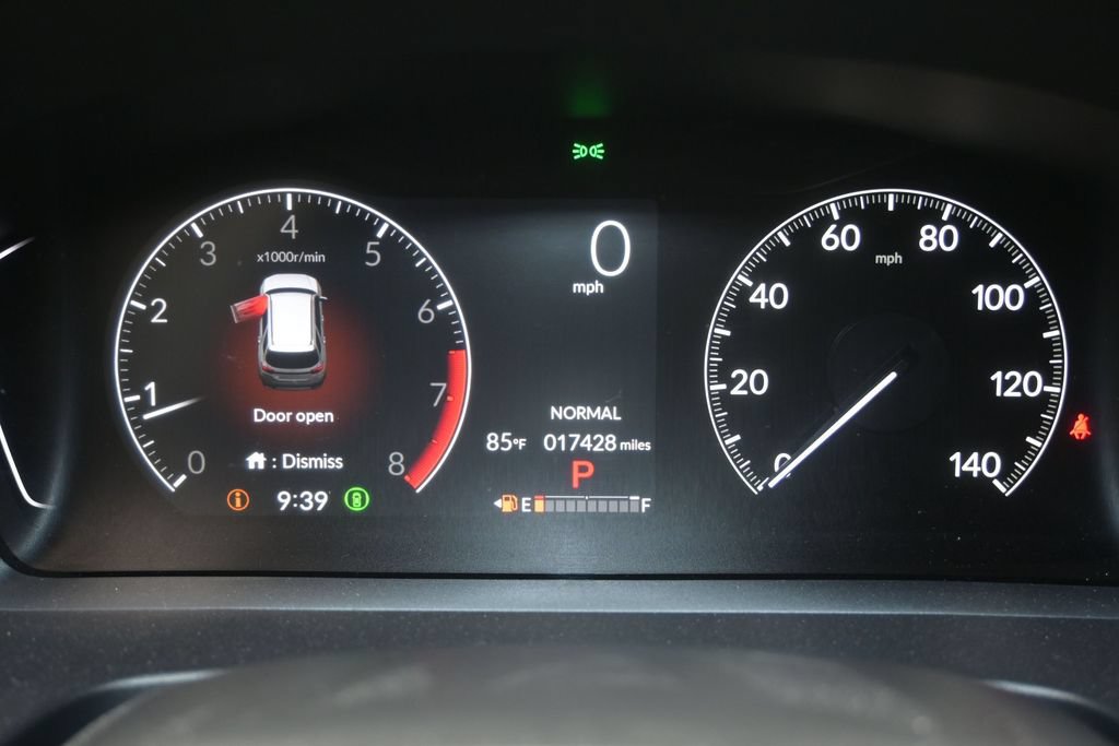 Used 2025 Honda Pilot Sport image 11