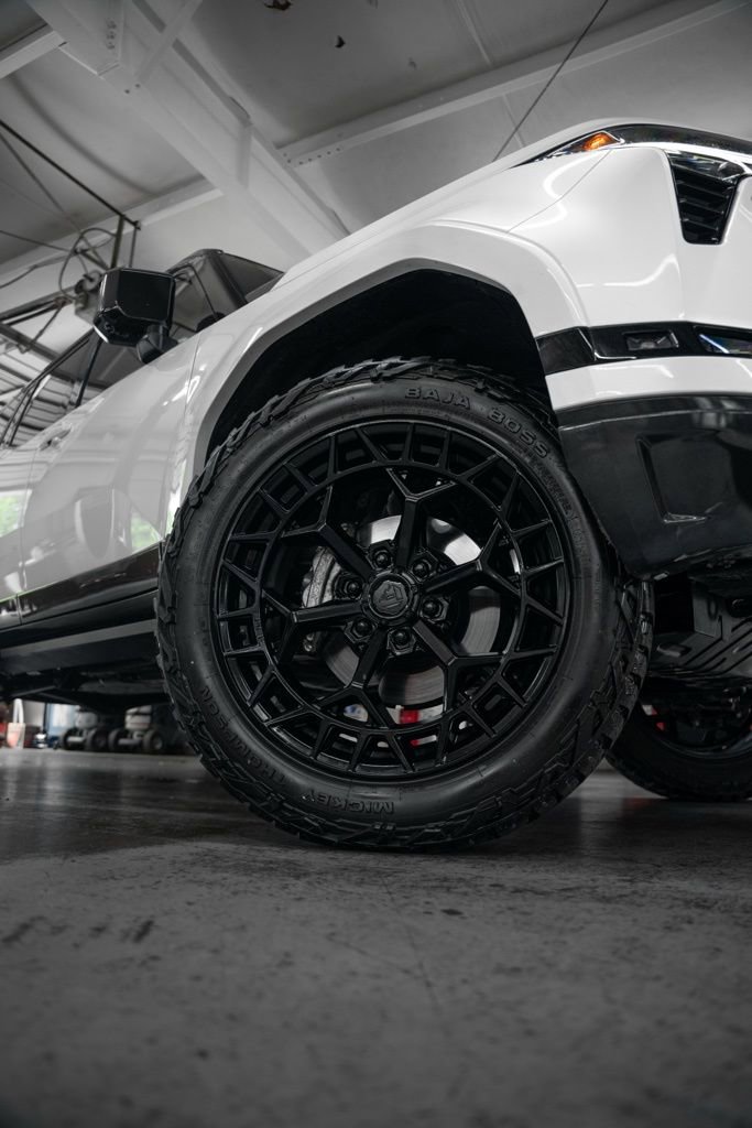 Used 2025 Lexus GX 550 w/ Cold Area Package AWD/4WD image 2