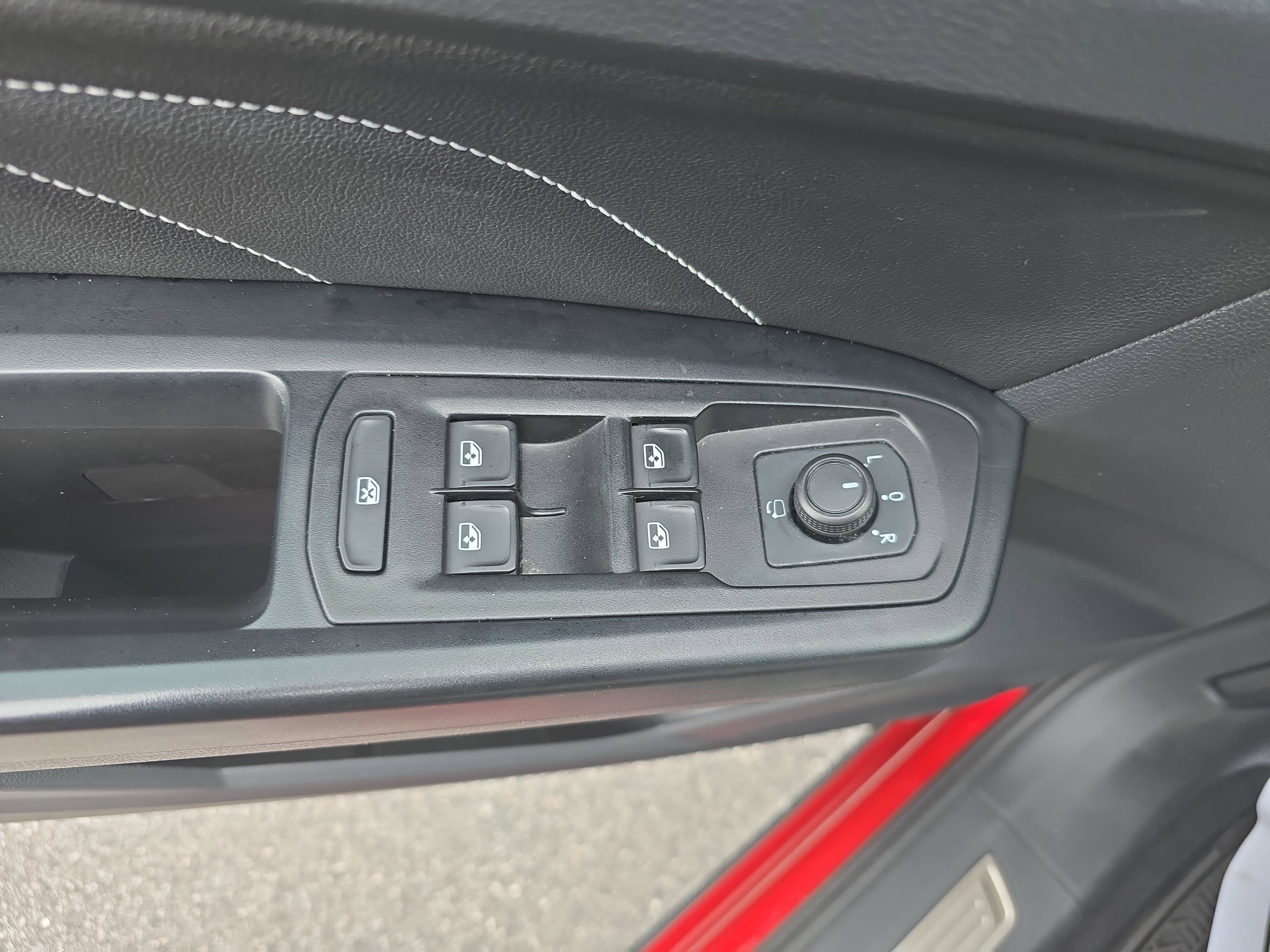 Used 2020 Volkswagen Atlas Cross Sport SEL Premium R-Line image 27