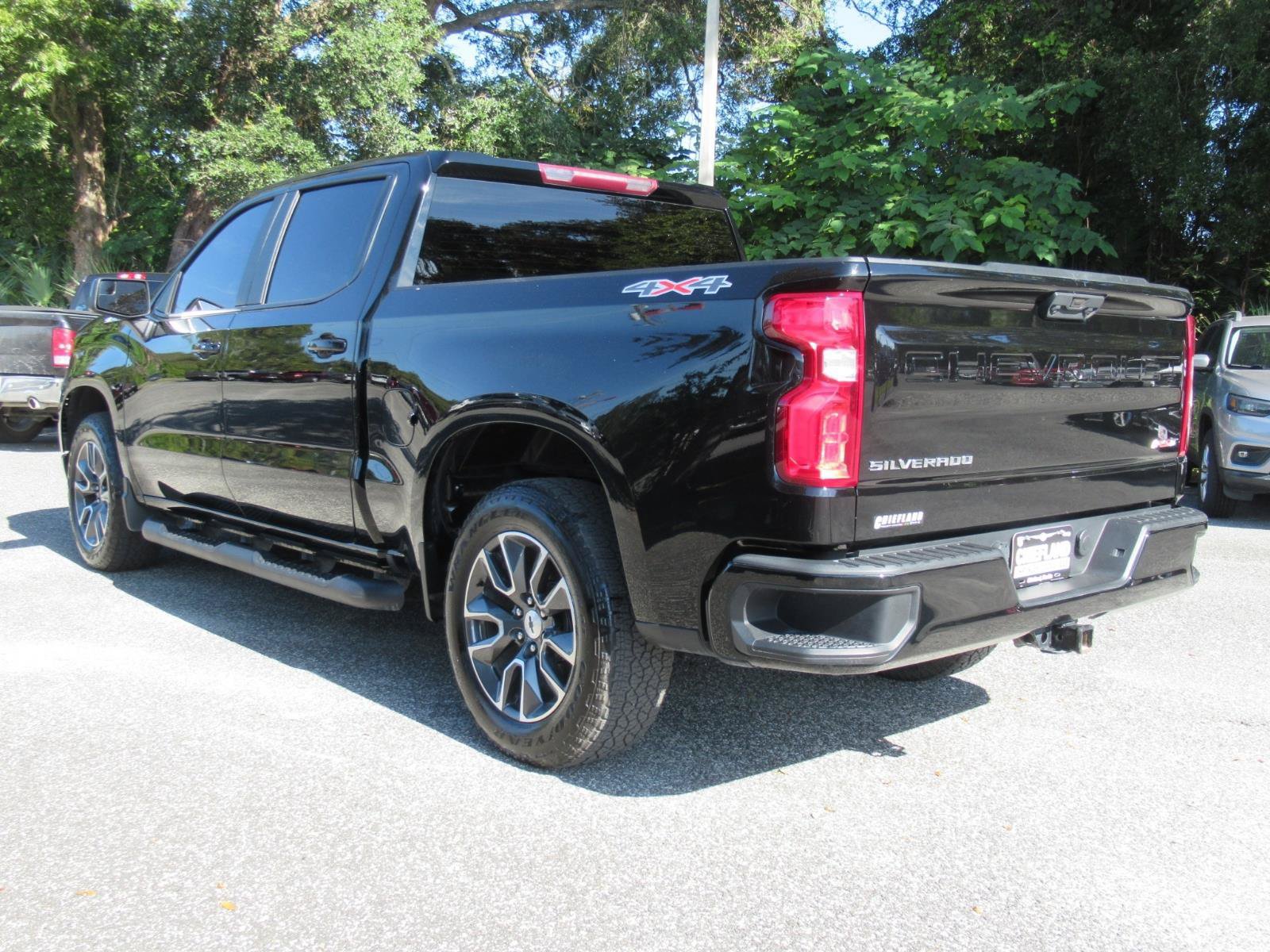 Used 2023 Chevrolet Silverado 1500 RST AWD/4WD image 5