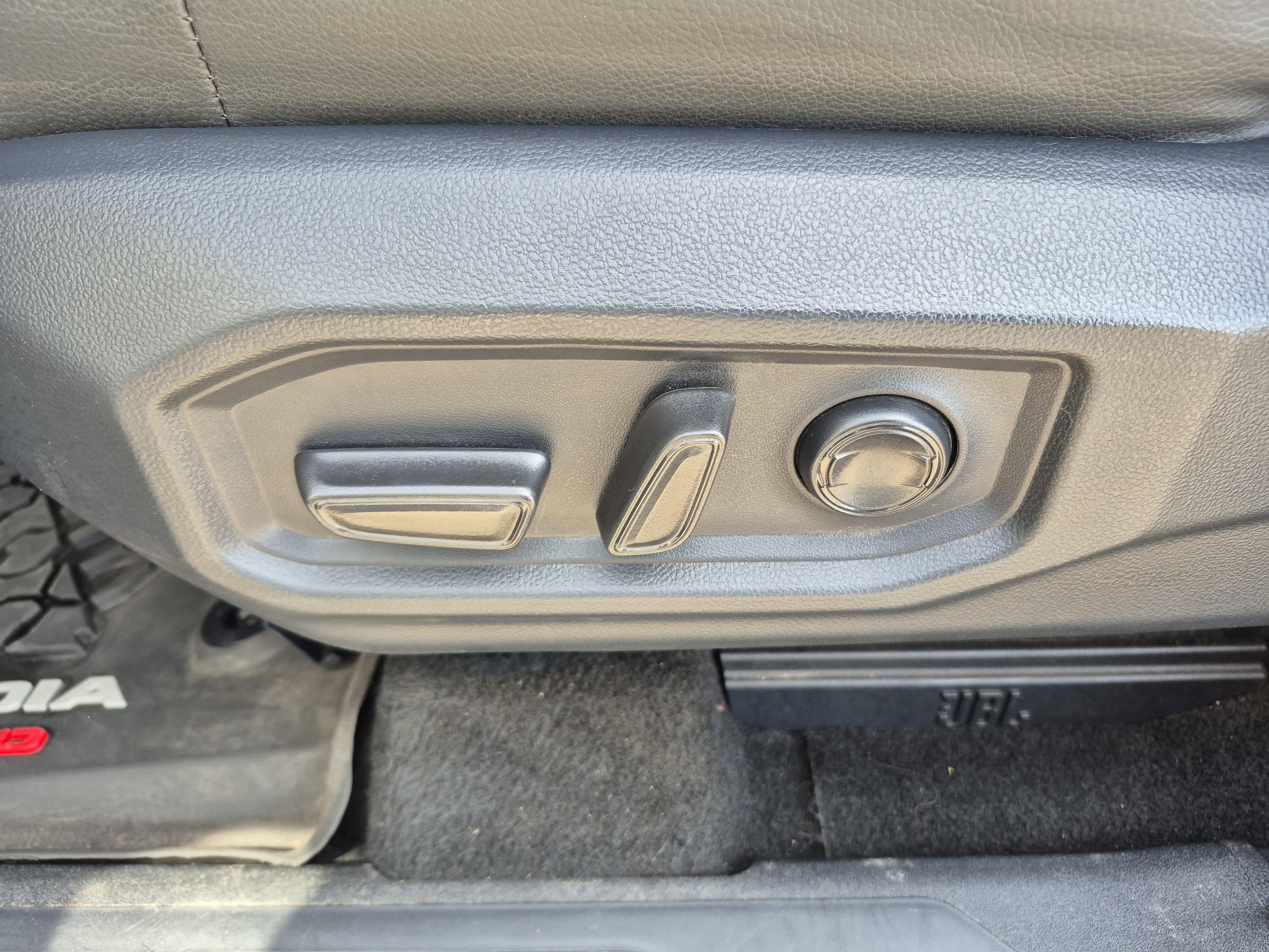 Used 2025 Toyota Sequoia TRD Pro AWD/4WD image 15