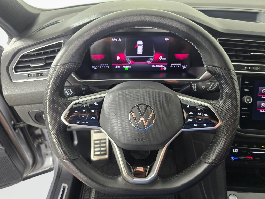 Used 2024 Volkswagen Tiguan SE R-Line AWD/4WD image 24