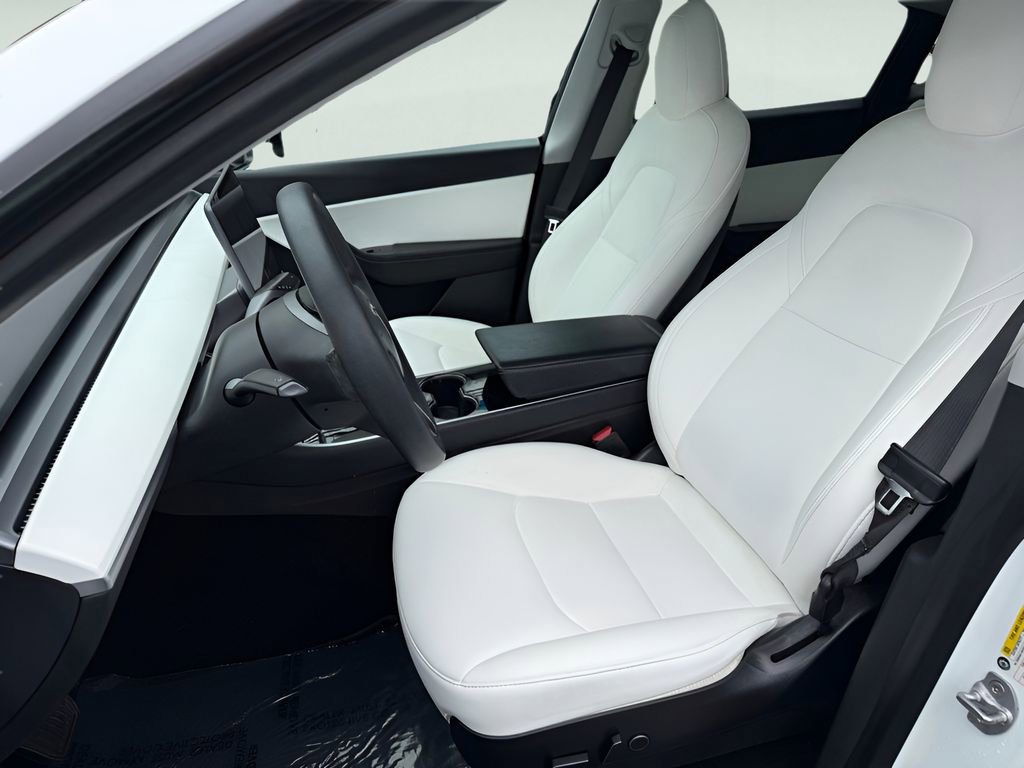 Used 2021 Tesla Model Y Long Range image 15