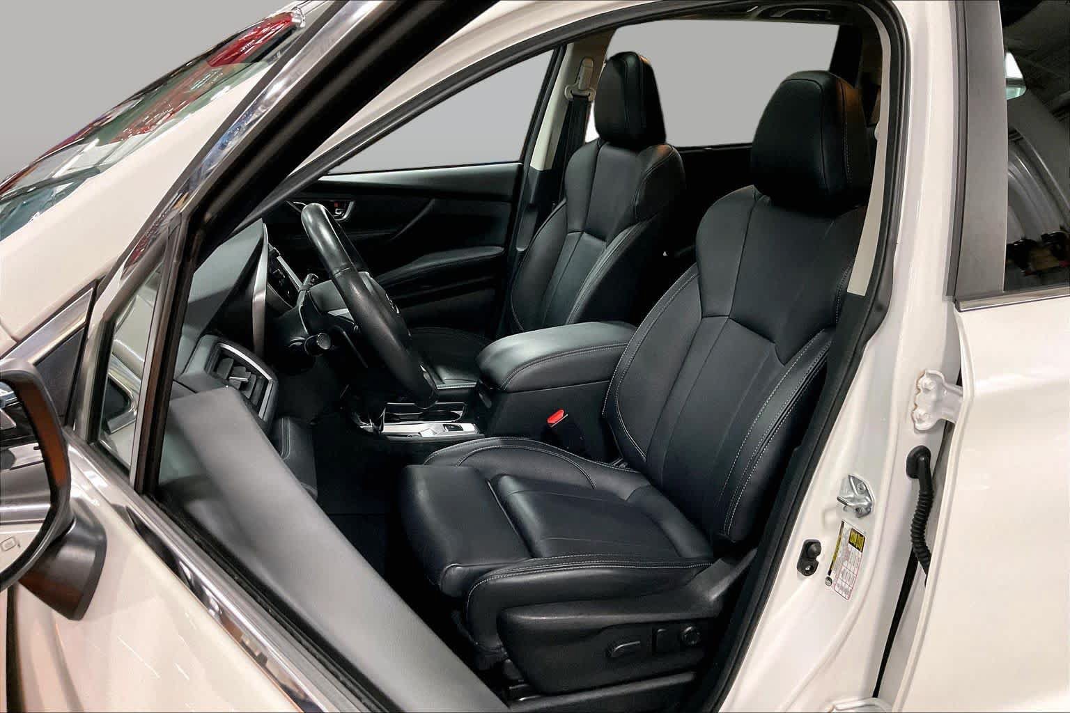 Used 2023 Subaru Ascent Limited w/ Technology Package AWD/4WD image 8
