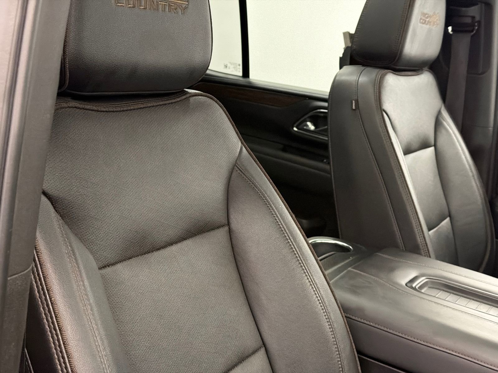 Used 2023 Chevrolet Tahoe High Country w/ Advanced Technology Package image 13