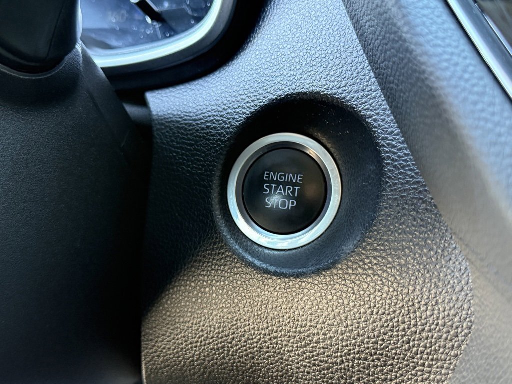 Certified 2022 Toyota Corolla Cross XLE image 32