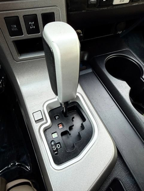 Used 2016 Toyota Sequoia Limited w/ Safety & Convenience Package AWD/4WD image 32