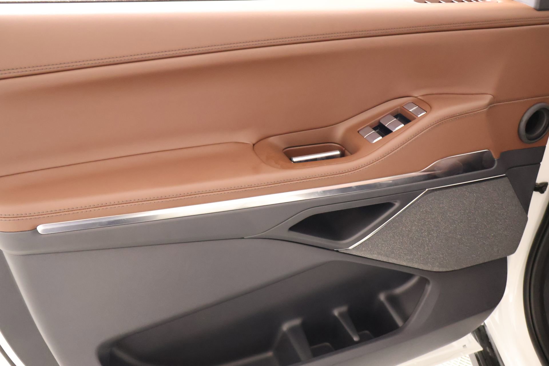 New 2026 Lincoln Navigator Reserve AWD/4WD image 18
