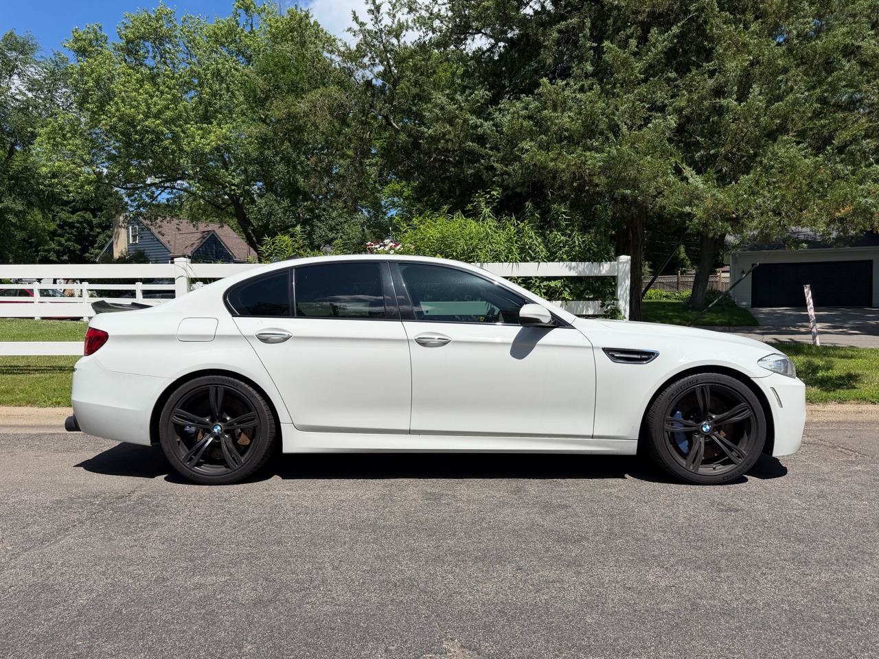 Used 2013 BMW M5 RWD image 30