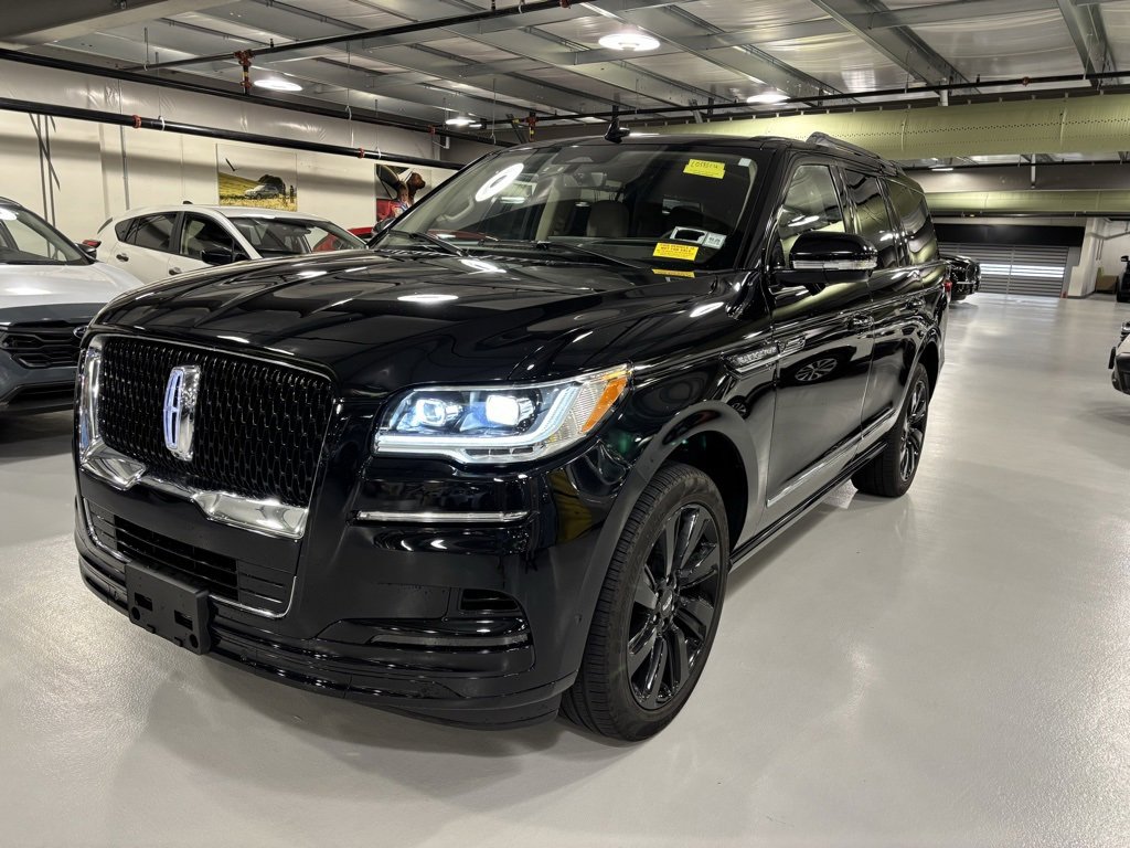 Used 2022 Lincoln Navigator Reserve w/ Monochromatic Package