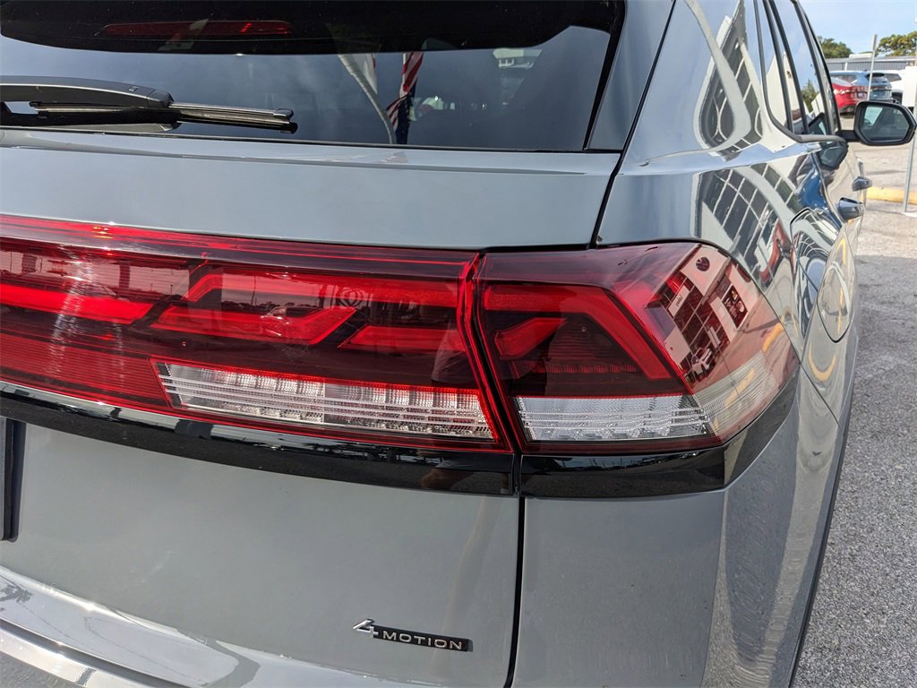 New 2026 Volkswagen Atlas Cross Sport SEL R-Line image 12