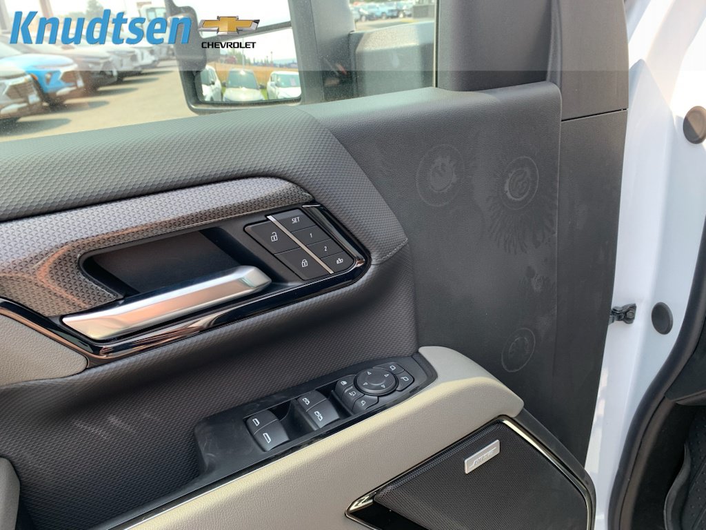 New 2026 Chevrolet Silverado 2500 ZR2 w/ LPO, Dark Essentials Package AWD/4WD image 21