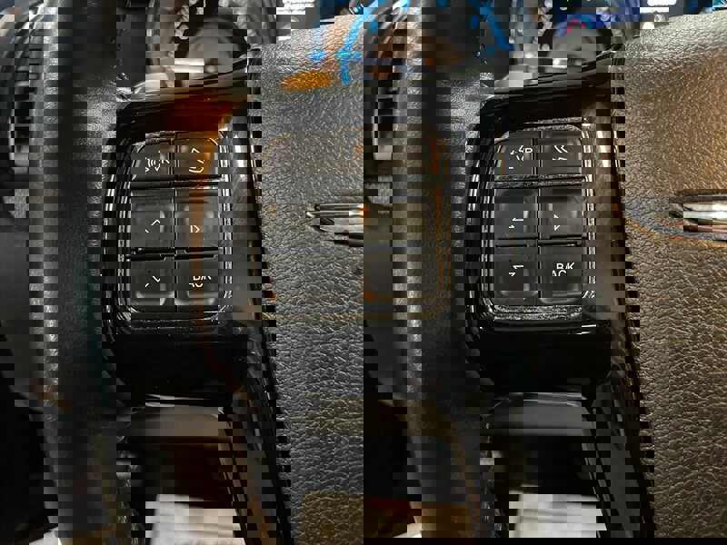 Used 2012 Chrysler 300 S w/ Luxury Group image 12