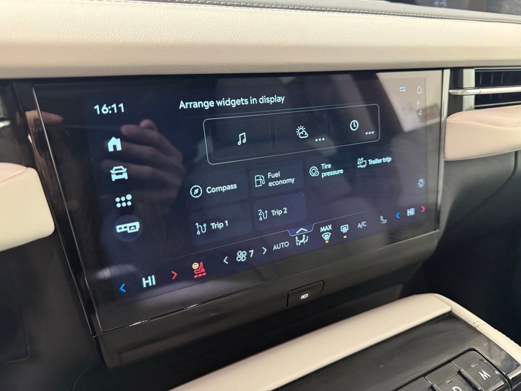 New 2025 Lincoln Navigator Reserve image 41