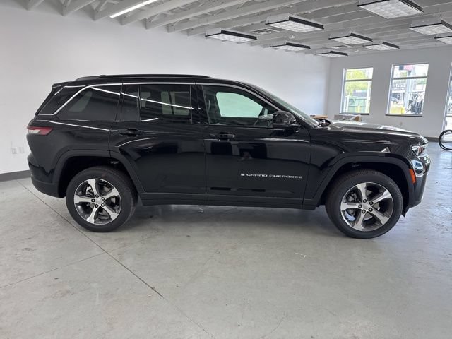 New 2026 Jeep Grand Cherokee Limited AWD/4WD image 9