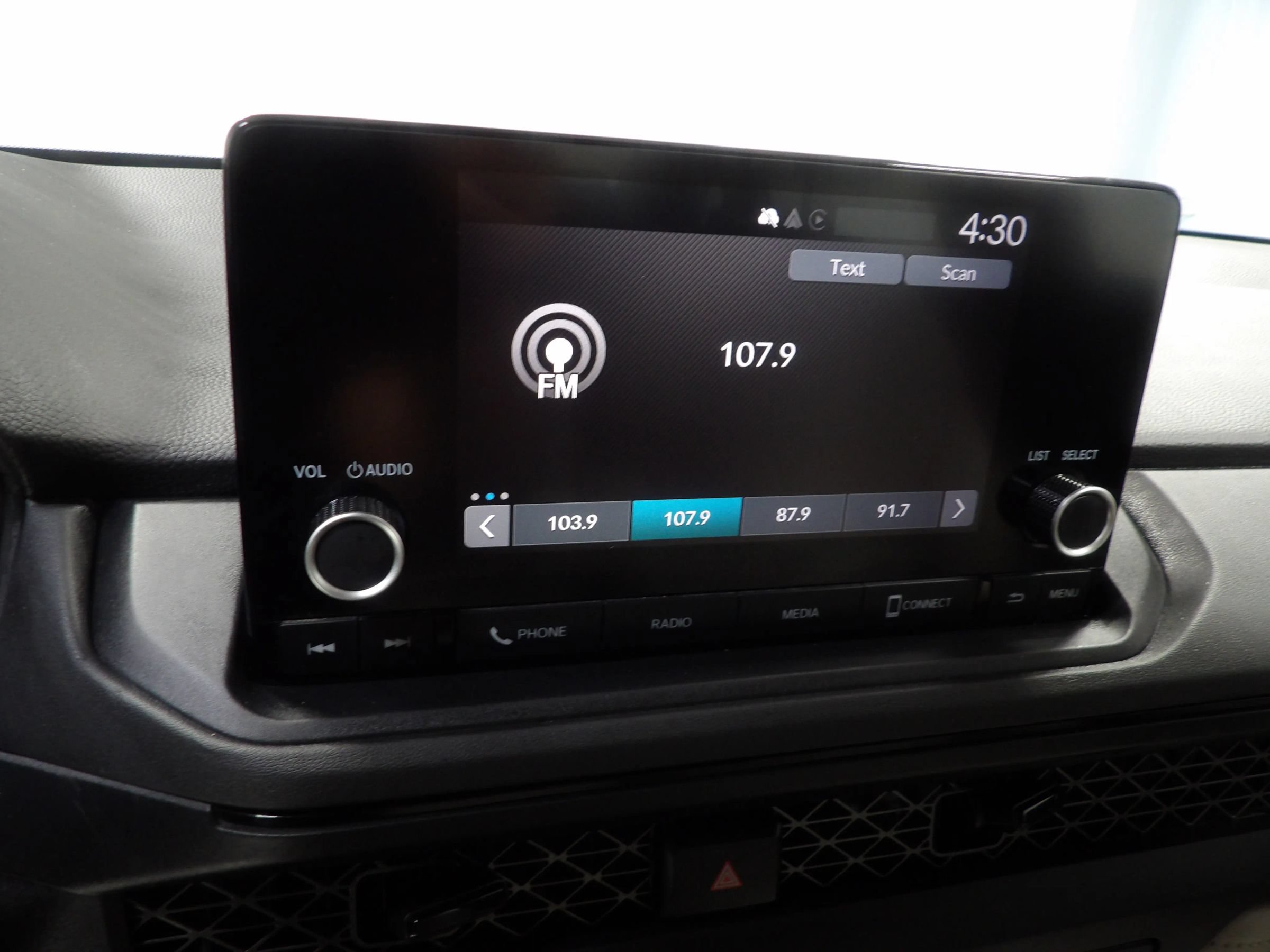 Used 2025 Honda Accord LX image 19