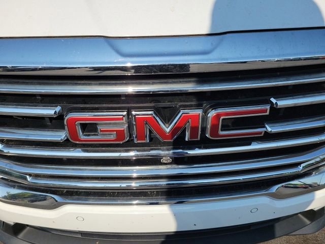 Used 2022 GMC Terrain SLT w/ Infotainment Package II FWD image 12