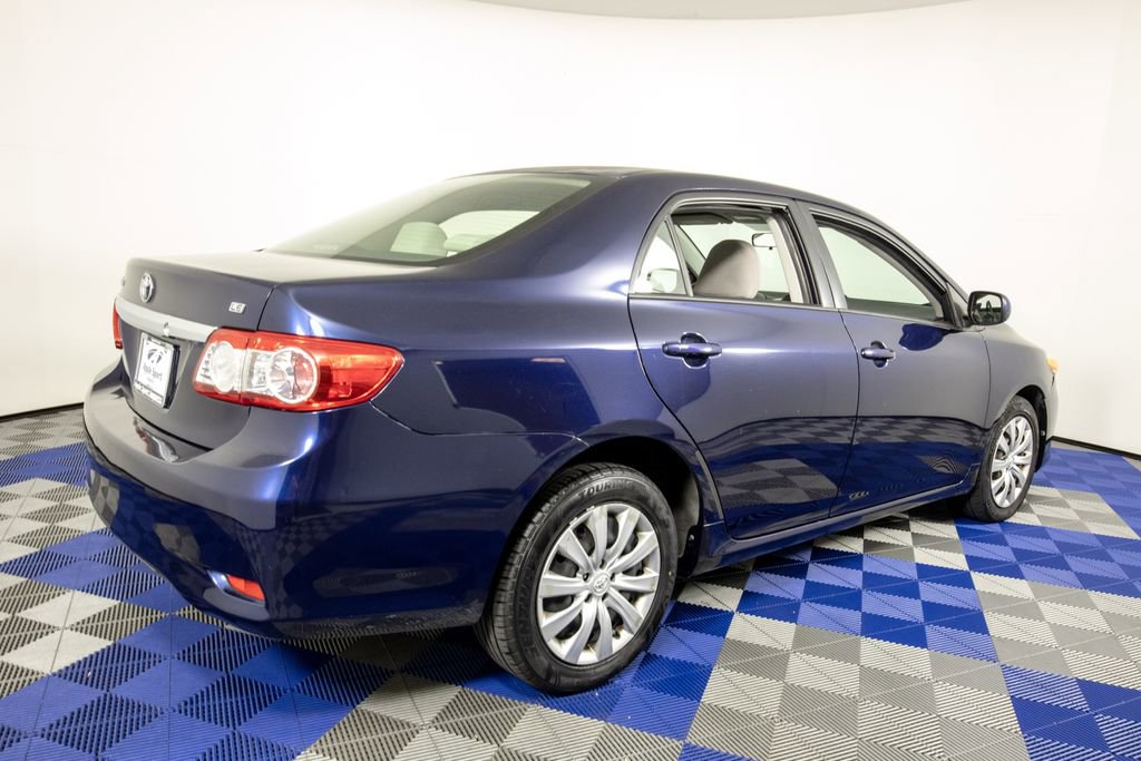 Used 2012 Toyota Corolla LE FWD image 4
